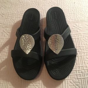 Crocs. Black/silver. Size 9.